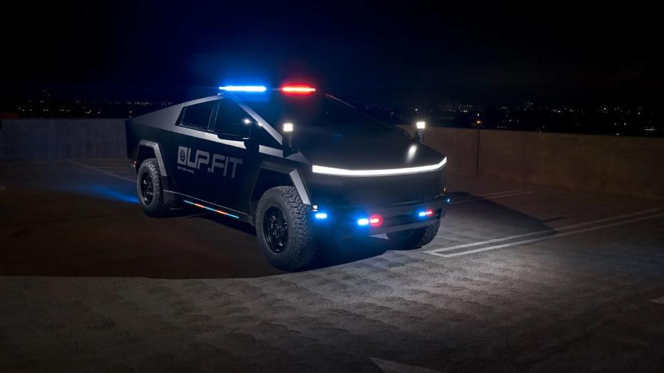 2024 tesla cybertruck police pickup