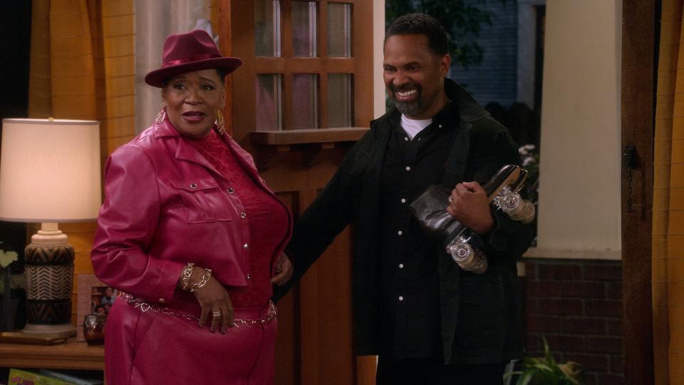 Marsha Warfield and Mike Epps in Upshaws Season 4