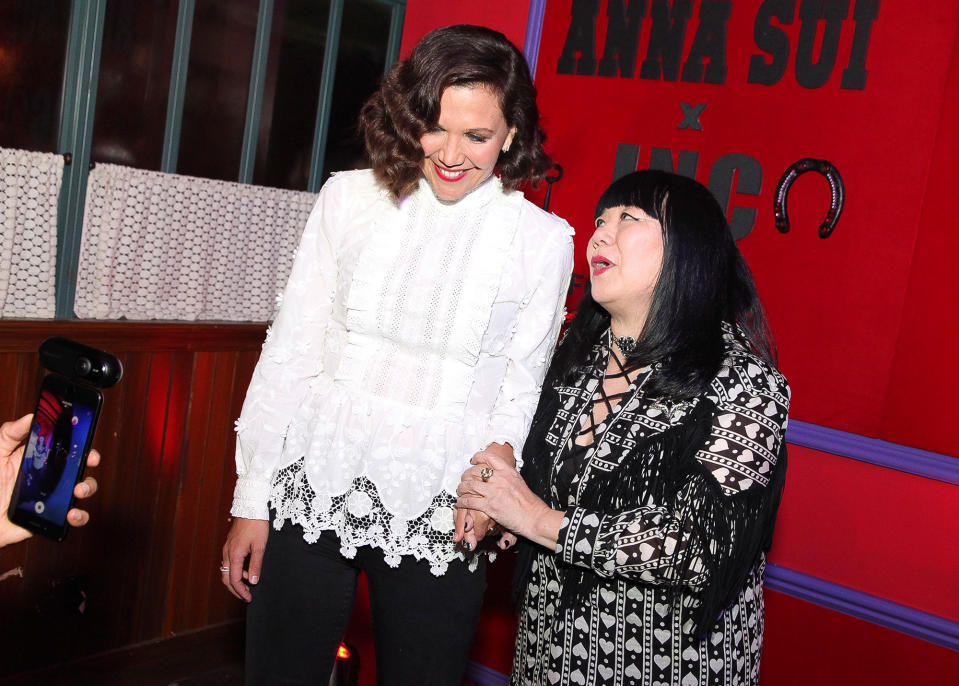 MAGGIE GYLLENHAAL & ANNA SUI