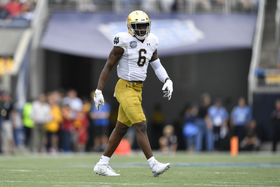 Notre Dame Fighting Irish linebacker Jeremiah Owusu-Koramoah