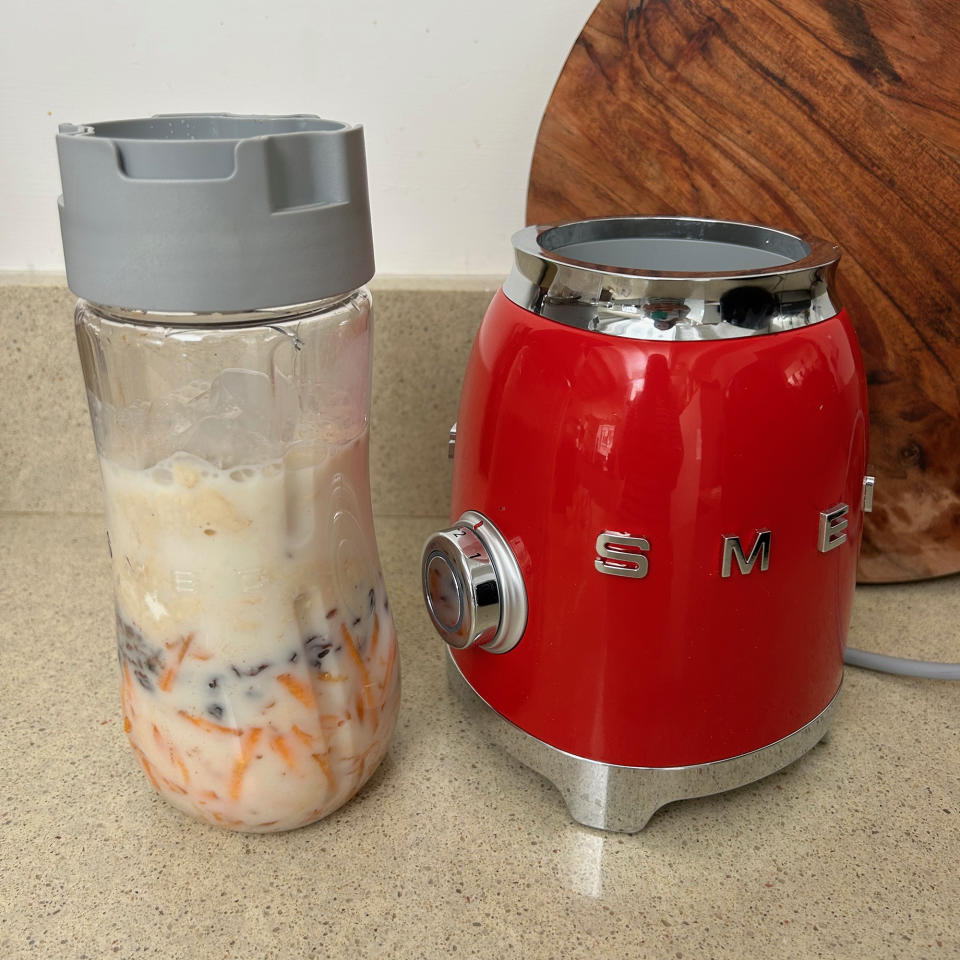 Testing the Smeg Personal Blender