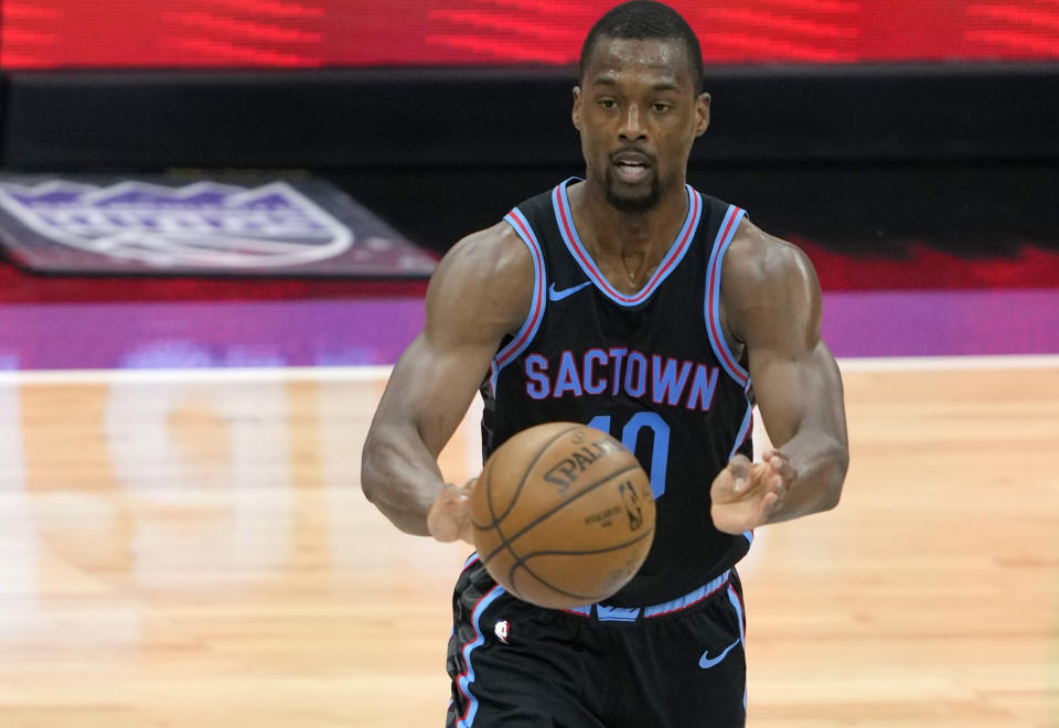 Harrison Barnes #40 of the Sacramento Kings looks to pass the ball against the Minnesota Timberwolves during the second half of an NBA basketball game at Golden 1 Center on April 21, 2021 in Sacramento, California. NOTE TO USER: User expressly acknowledges and agrees that, by downloading and or using this photograph, User is consenting to the terms and conditions of the Getty Images License Agreement. (Photo by Thearon W. Henderson/Getty Images)