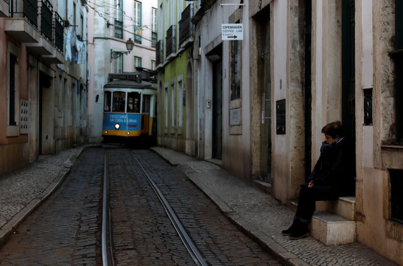 Outbreak of the coronavirus disease (COVID-19) in Lisbon