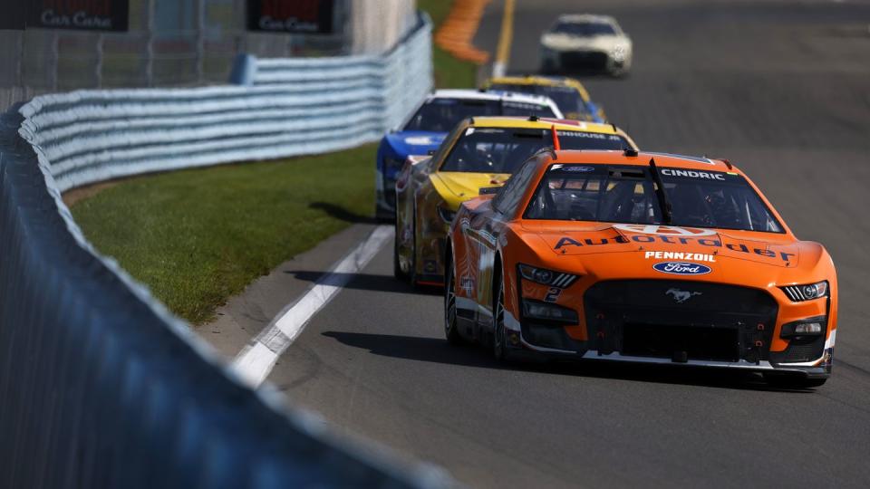 nascar cup series go bowling at the glen