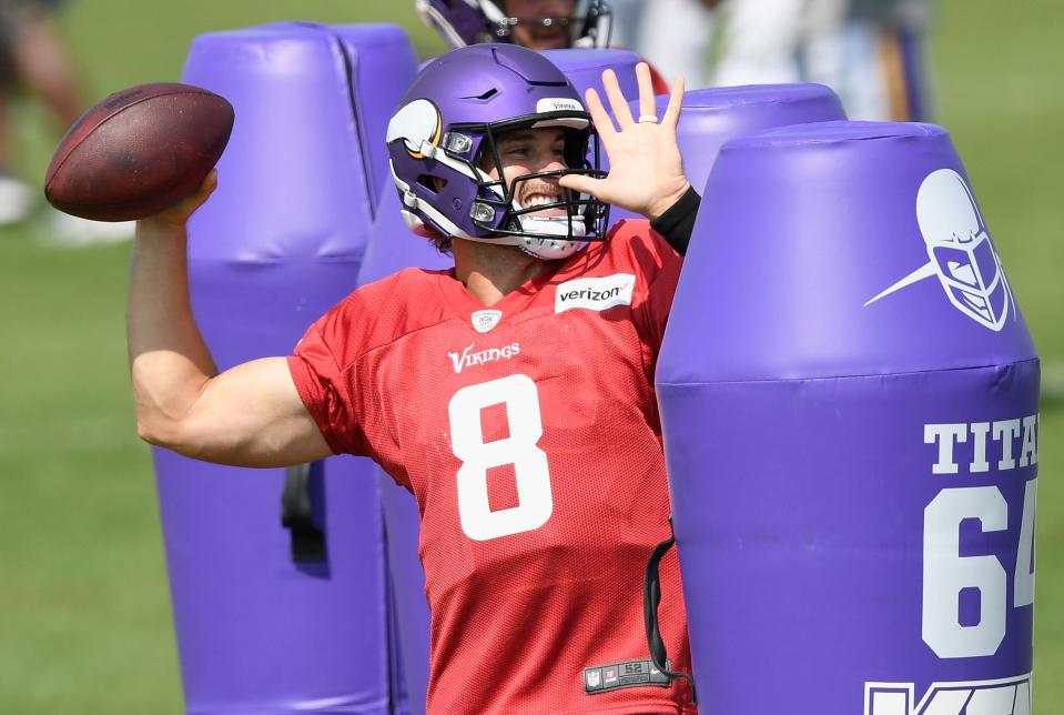 EAGAN, MINNESOTA - AUGUST 21: Quarterback Kirk Cousins #8 of the Minnesota Vikings runs a drill during training camp on August 21, 2020 at TCO Performance Center in Eagan, Minnesota. (Photo by Hannah Foslien/Getty Images)