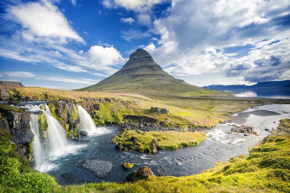 The biggest waterfall ever is in the Atlantic Ocean.