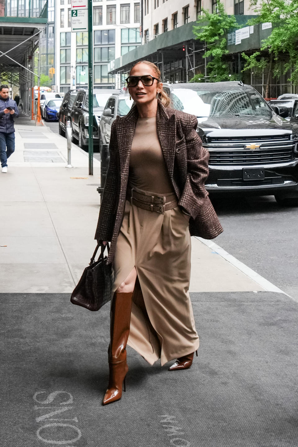 NEW YORK, NY - MAY 5: Jennifer Lopez is seen arriving at her hotel on May 5, 2024 in New York, New York. (Photo by MEGA/GC Images)