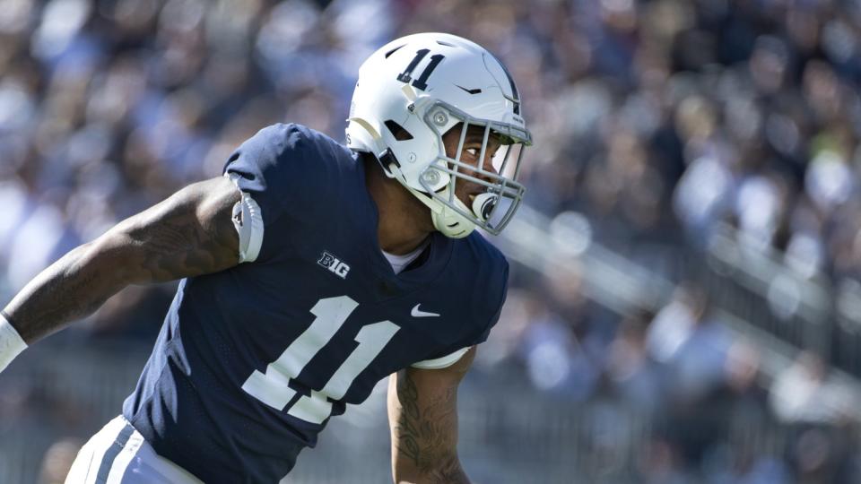 Penn State linebacker Micah Parsons plays against Purdue.