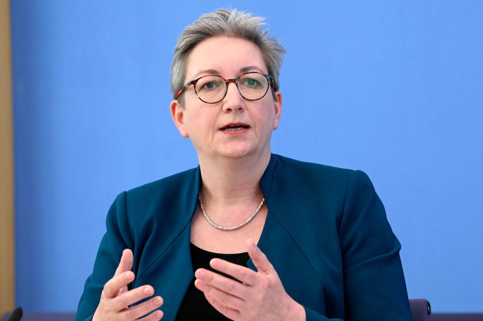 Die Bundesbauministerin Klara Geywitz (SPD) will Studierende und Auszubildende noch stärker entlasten. - Copyright: picture alliance /Frederic Kern, Geisler-Fotopress