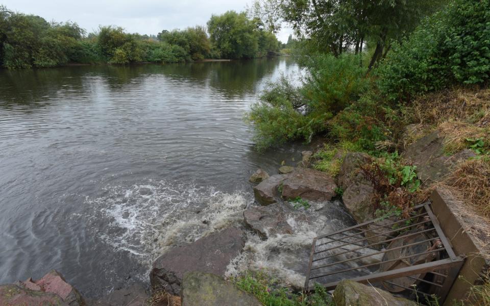 Sewage pouring into the River Wye - Jay Williams