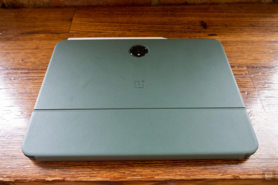 <p>Photos of the OnePlus Pad tablet and its keyboard folio and Stylo pen accessories.</p>
