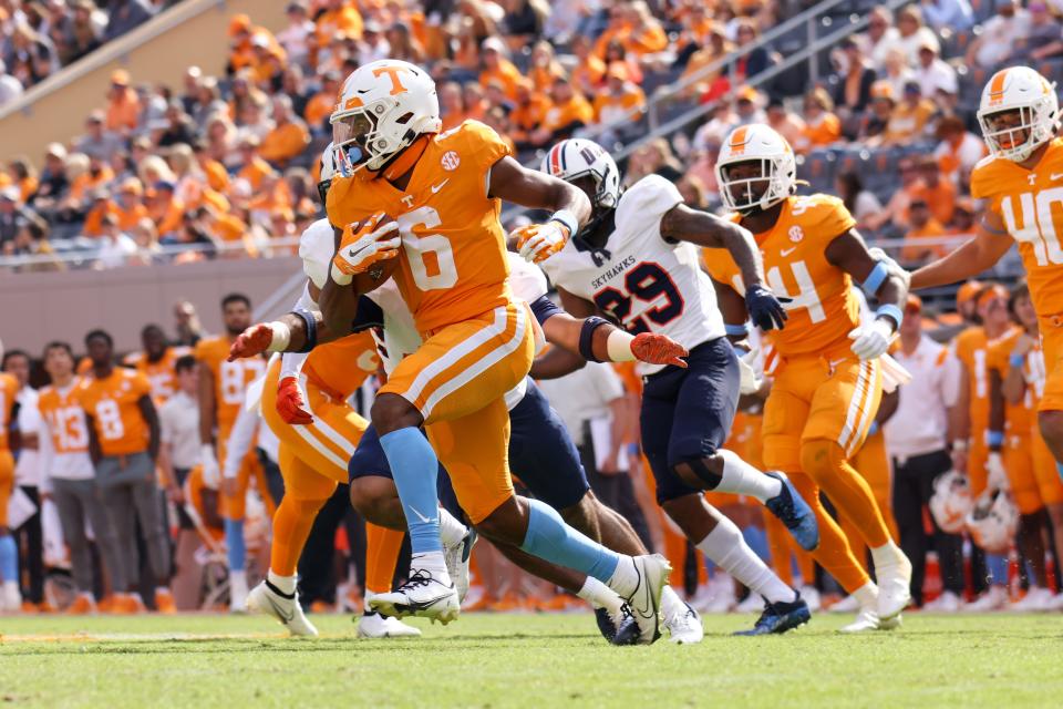 Tennessee wide receiver Jimmy Holiday (6) runs the ball against the Tennessee-Martin during the second half at Neyland Stadium.