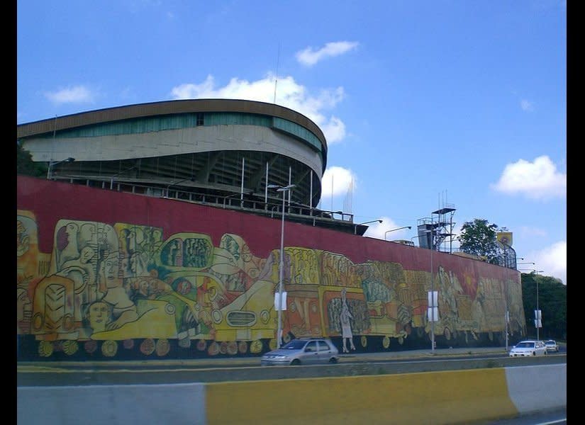 Pedro Leon Zapata is an artist, humorist and cartoonist who has contributed to <em>El Nacional</em>, a newspaper known for its critical commentary on the political situation in Venezuela. One of his cartoons prompted Hugo Chavez to denounce Zapata's work.       IMAGE: Pedro León Zapata´s Los Conductores del País Mural, Caracas, Venezuela.