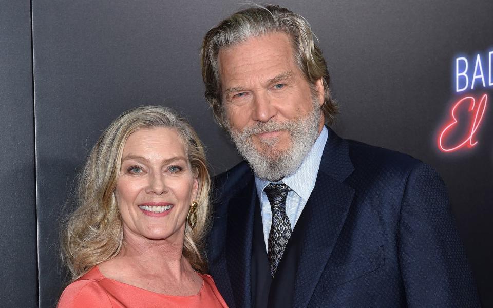 <p>Auch diese Ehe ist einfach nur vorbildlich: Seit 44 Jahren ist die Frau an der Seite von "Crazy Heart"-Schauspieler Jeff Bridges Susan Geston. Drei Töchter gehen aus der Ehe hervor. (Bild: Axelle/Bauer-Griffin/FilmMagic/Getty Images)</p> 