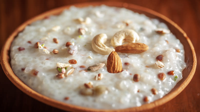 Sabudana kheer in clay bowl