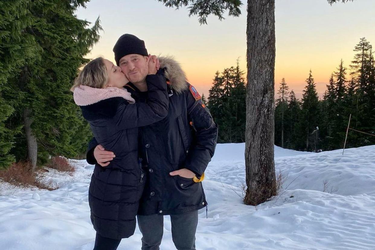 Luisana Lopilato y Michael Bublé se divierten juntos y comparten su espíritu navideño