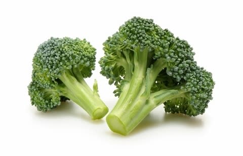 Green veggies like broccoli, keep your hair conditioned in between deep conditioning treatments. Its vitamins A and C produce sebum (your hair's natural conditioner).