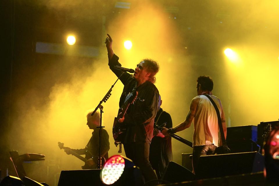 Robert Smith de The Cure durante su presentación en el festival Corona Capital en la Ciudad de México, el domingo 19 de noviembre de 2023. (Foto AP/Aurea Del Rosario)