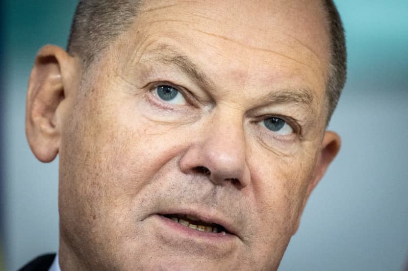 German Chancellor Olaf Scholz takes part in a press conference following the Alliance for Transformation meeting. The meetings between the Federal Government and leaders from business, trade unions, associations, science and civil society were agreed in the 2021 coalition agreement between the SPD, Greens and FDP. Michael Kappeler/dpa