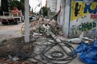 <p>View of a street at the eastern area of Mexico City after a 8,2 earthquake on Sept. 8, 2017. (Photo credit should read ALFREDO ESTRELLA/AFP/Getty Images) </p>