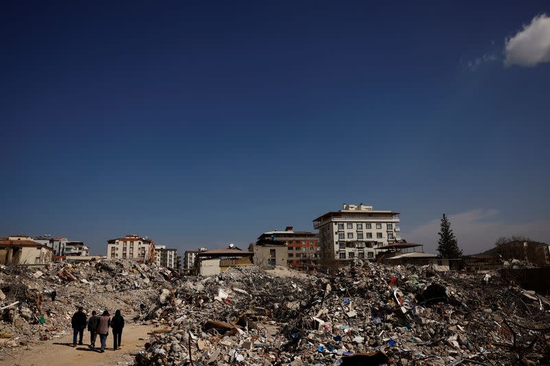 Survivors in the aftermath of the deadly earthquake in Nurdagi