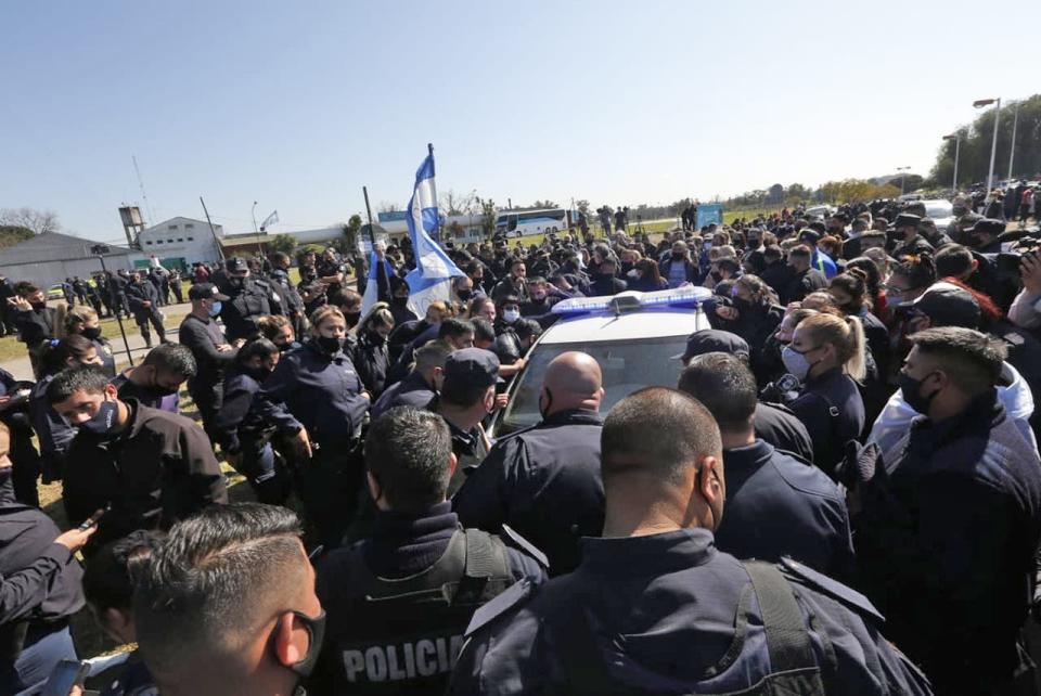 Los anuncios de Axel Kicillof sobre el aumento salarial para la Policía bonaerense provocó todo tipo de reacciones en medio de las protestas