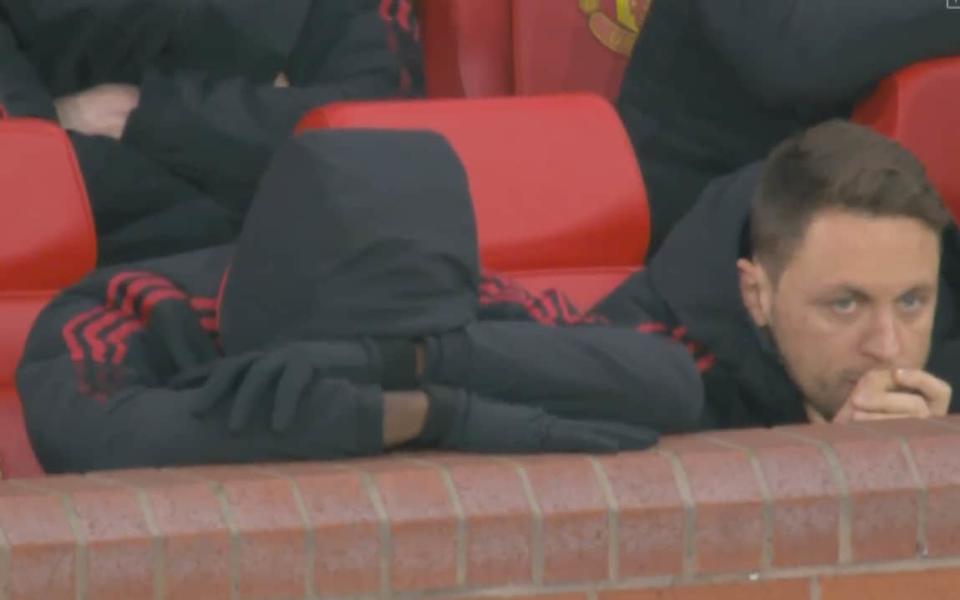 Hooded United player can't watch - SKY SPORTS