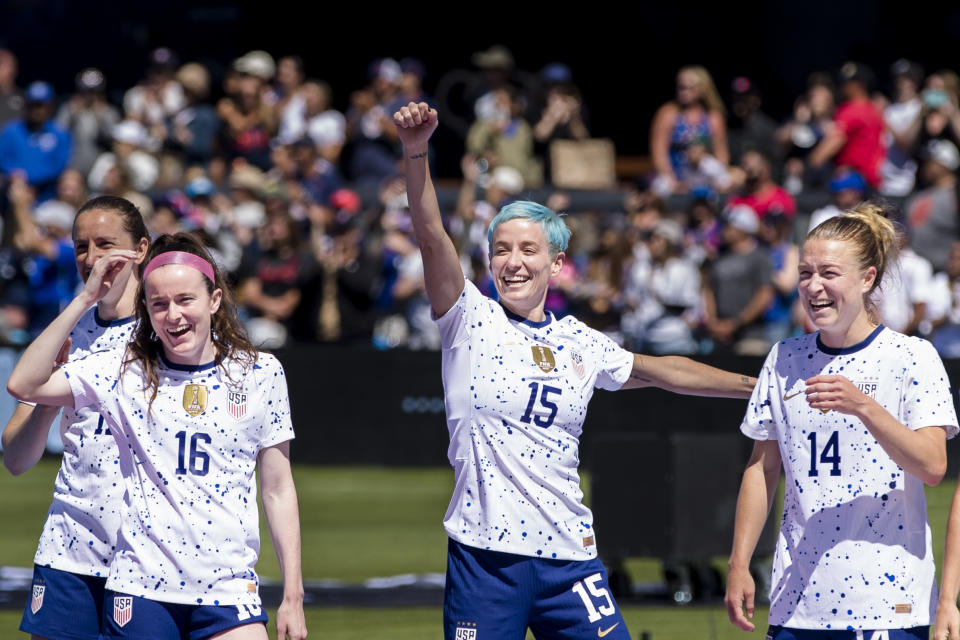 United States of America forward <a class="link " href="https://sports.yahoo.com/soccer/players/549980" data-i13n="sec:content-canvas;subsec:anchor_text;elm:context_link" data-ylk="slk:Megan Rapinoe;sec:content-canvas;subsec:anchor_text;elm:context_link;itc:0">Megan Rapinoe</a> (15) Credit: John Hefti-USA TODAY Sports