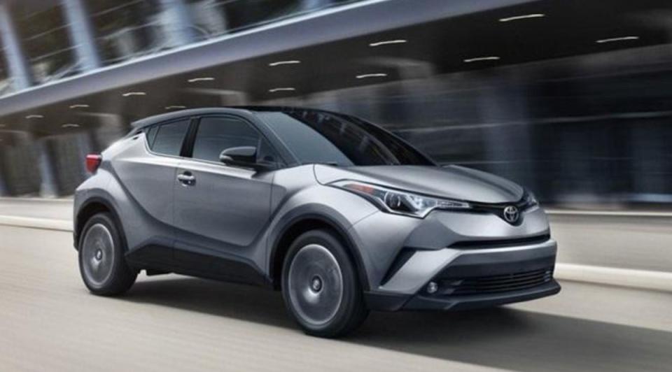 C-HR 的 1.2T 渦輪，擁有 116hp/18.9kgm 最大輸出，動力已跟新款的三缸引擎相去不遠。