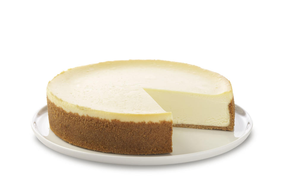 <b>The Cheesecake Factory's Original Cheesecake</b><br> With tons of variations of its original recipe, The Cheesecake Factory offers dozens of unique flavors like Oreo or red velvet. This <a href="http://abcnews.go.com/GMA/Recipes/top-secret-restaurant-recipes-cheesecake-factory-cheesecake/story?id=2788713" rel="nofollow noopener" target="_blank" data-ylk="slk:recipe;elm:context_link;itc:0;sec:content-canvas" class="link ">recipe</a> is taken from Todd Wilbur’s "Top Secret Restaurant Recipes, Volume 2."