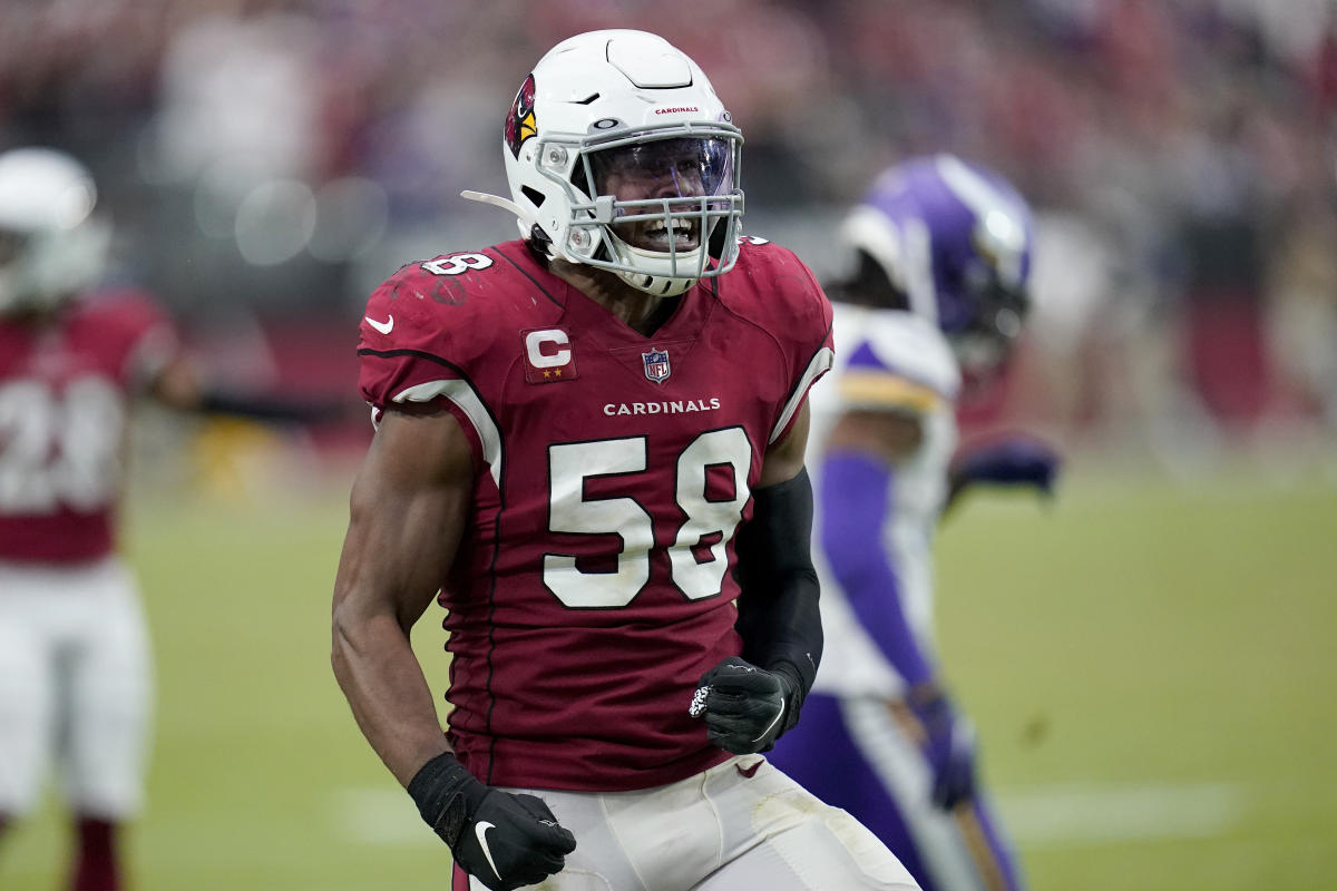 After drama-filled offseason, Cardinals linebacker Jordan Hicks works with  a smile while rookie Zaven Collins struggles