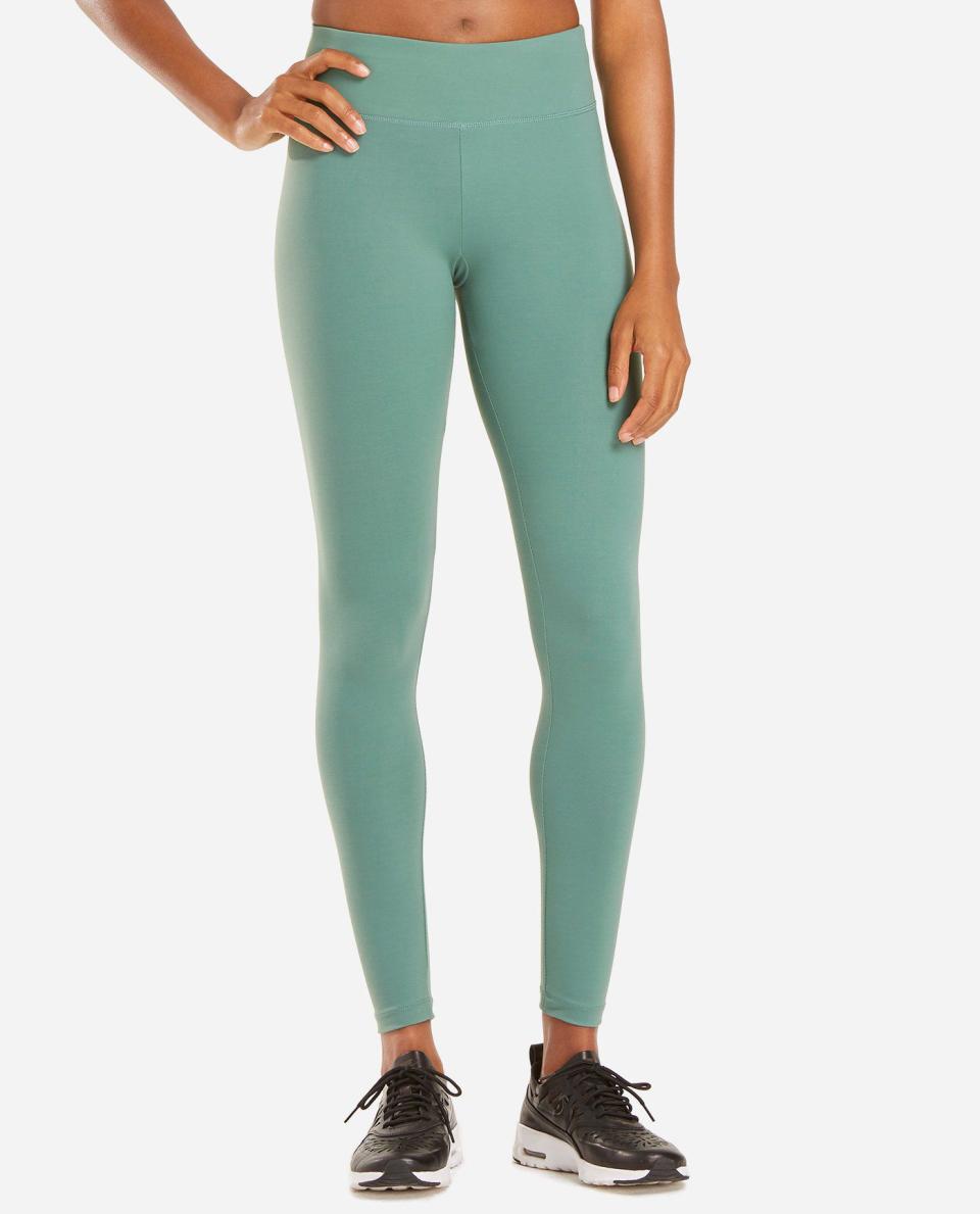 PISCES (FEBRUARY 19–MARCH 20): Signature Yoga Ankle Legging