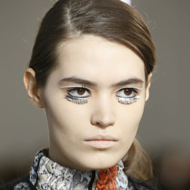 Giambattista Valli: Metallic Lashes