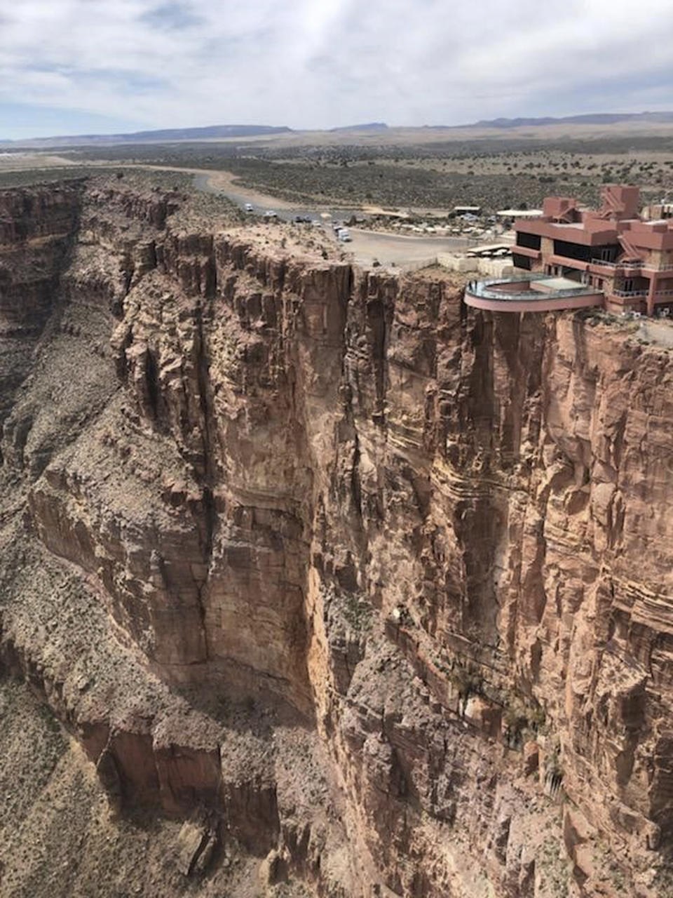 The area where a Chinese tourist slipped and fell to his death at the Grand Canyon on the Hualapai reservation in northwestern Arizona. Source: Mohave County Sheriff’s Office via AP