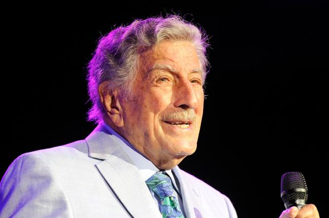 Tony Bennett Legendary American Singer Tony Bennett Dies Aged 96 2240