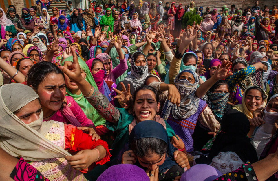 Kashmir Muslim women protest during the funeral&nbsp;of Javaid Ahmad on Sept. 11, 2016, in Srinagar. Ahmad was injured when Indian government forces fired at him during a protest. Anti-India protests in Kashmir were aimed&nbsp;against Indian rule and the killing of a <a href="https://www.theguardian.com/world/2016/jul/11/kashmir-death-toll-23-protests-shooting-burhan-wani-independence-violence" target="_blank">young rebel commander Burhan Wani</a>. The protests have <a href="https://www.theguardian.com/world/2016/nov/08/india-crackdown-in-kashmir-is-this-worlds-first-mass-blinding" target="_blank">triggered a heavy crackdown</a> by Indian government forces, along with strict curfews.