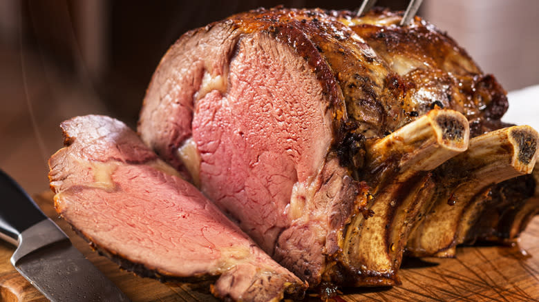 Prime rib on cutting board