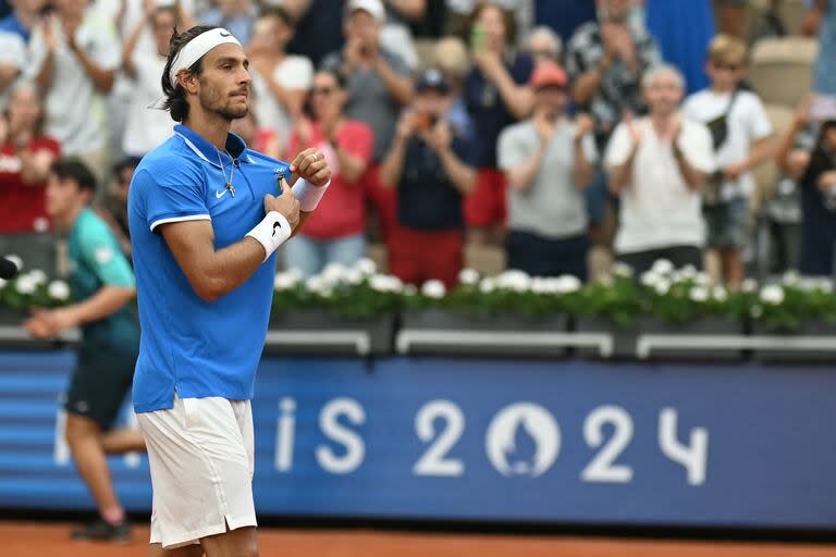 El italiano Lorenzo Musetti eliminó en cuartos de final al defensor del oro en Tokio 2020, el alemán Alexander Zverev