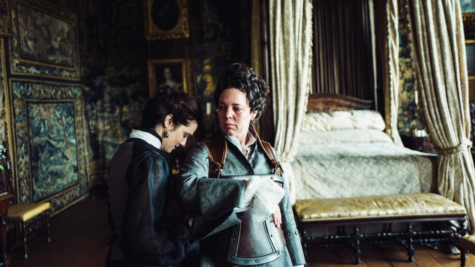 Rachel Weisz and Olivia Colman in <em>The Favourite.</em> (Fox Searchlight)