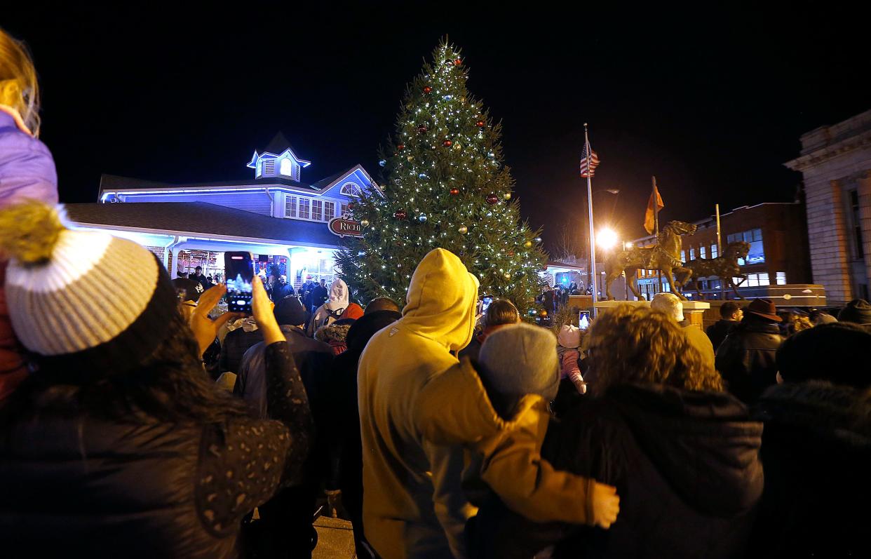 The Christmas tree at Richland Carrousel Park is lit on during Christmastime in the City in downtown Mansfield on Friday, Dec. 2, 2022. TOM E. PUSKAR/ASHLAND TIMES-GAZETTE