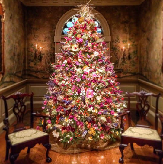 Spotted: A Christmas tree made entirely of dried flowers 