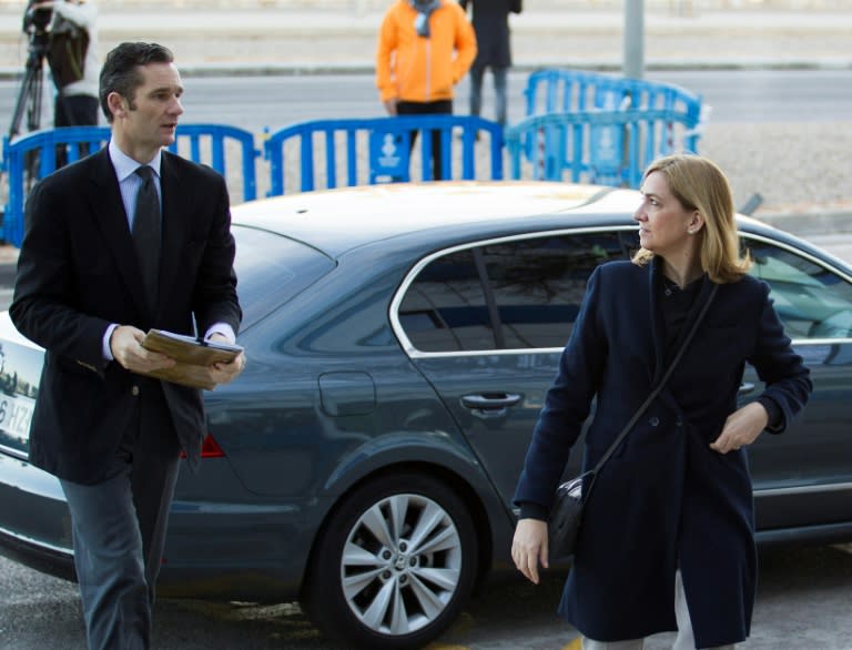 Spain's Princess Cristina (R) and her husband, former Olympic handball player, Inaki Urdangarin arrive for a hearing in their trial in Palma de Mallorca on February 26, 2016