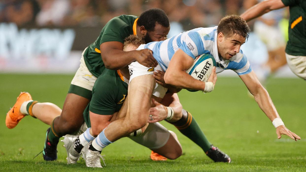  South Africa's Mayco Vivas (L) and Vincent Koch tackles Argentina's Juan Cruz Mallia during the South Africa vs Argentina rugby union match 