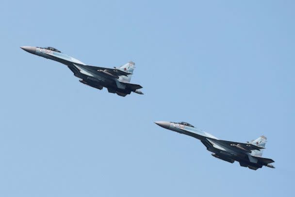FILE PHOTO: Russian Sukhoi Su-35 jet fighters perform a flight during the Aviadarts competition, as part of the International Army Games 2021, at the Dubrovichi range outside Ryazan, Russia August 27, 2021. (Maxim Shemetov/Reuters)