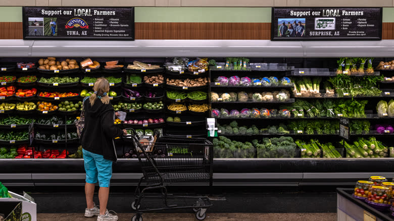 Safeway produce department