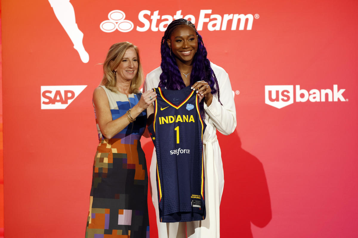 Aliyah Boston , l’étoile la plus décorée de Caroline du Sud, sélectionnée n ° 1 au classement général par Indiana Fever