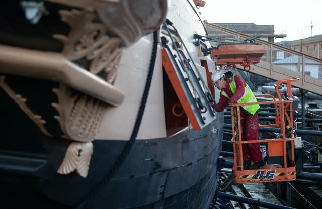 HMS Victory undergoes her biennial painting at the National Museum of the Royal Navy’s Portsmouth Historical Dockyard. Since 2015, the ship has been painted in the colours she was in at the time of the Battle of Trafalgar in 1805