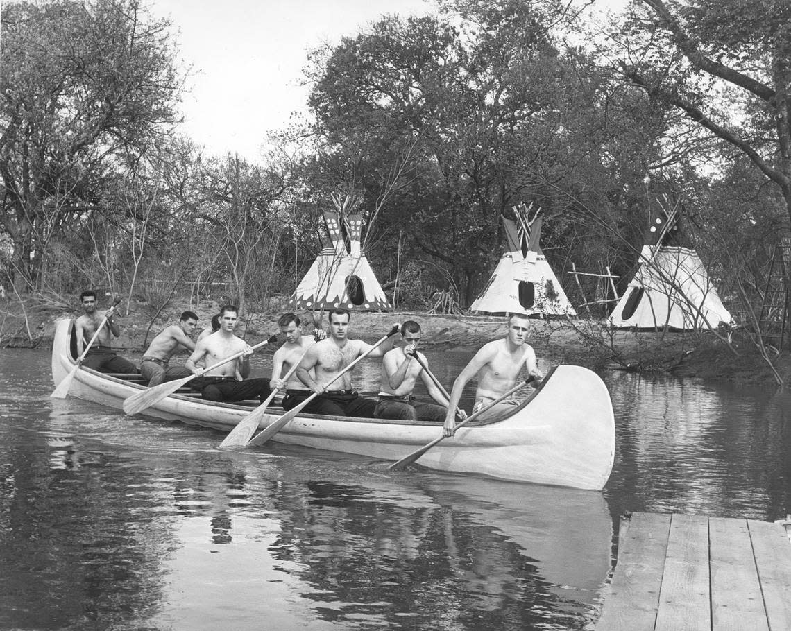 Early 1960s: Six Flags Over Texas: Indian Village