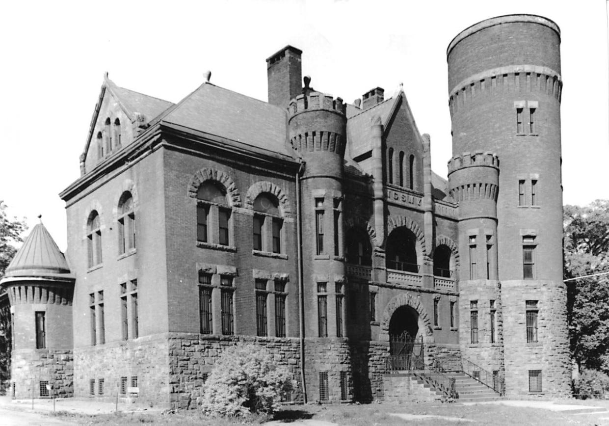 This majestic landmark stood proudly in downtown Utica for more than 60 years until the city tore it down in 1956 for a parking lot. It was the state armory on Rutger Street – across from Steuben Park and today the site of the Historical Park Apartments. It was built in 1893 for area National Guard units and was the place where soldiers from Oneida County marched off to war – the Spanish -American War, World War I, World War II and the Korean War. The building also was the city’s auditorium before the Memorial Auditorium opened in 1960. It was the home of car shows, wrestling matches, amateur and professional basketball and dances. When the building was razed, Bill Woods, editorial page editor for the Observer-Dispatch, wrote: “This razing hurts us a little as each powdering brick tumbles. Every crashing beam must bring down with it real pieces of local history.”