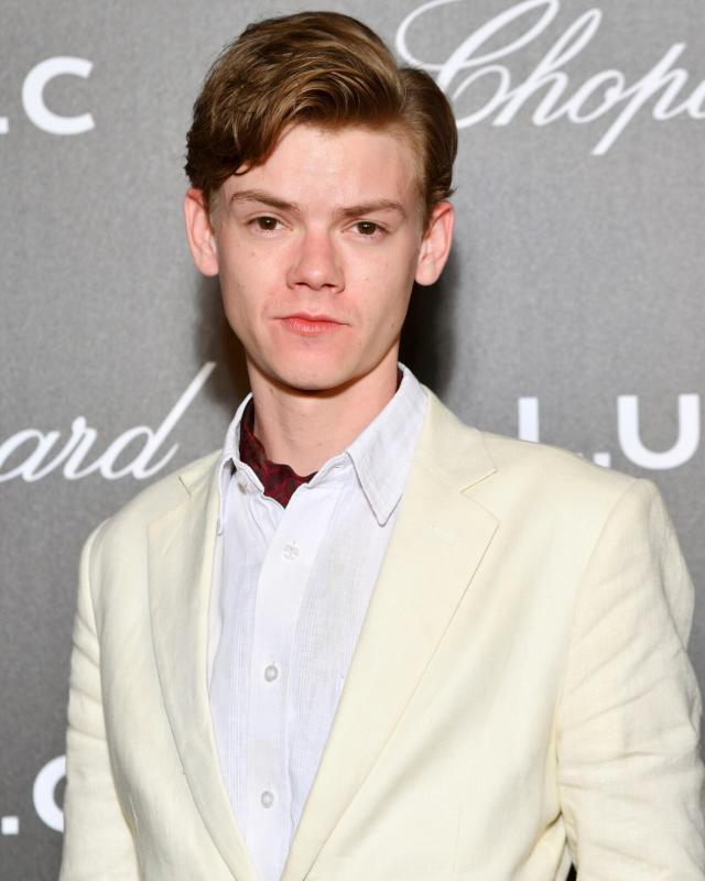 50 Thomas Brodie-Sangster (Benny Watts) ideas in 2023